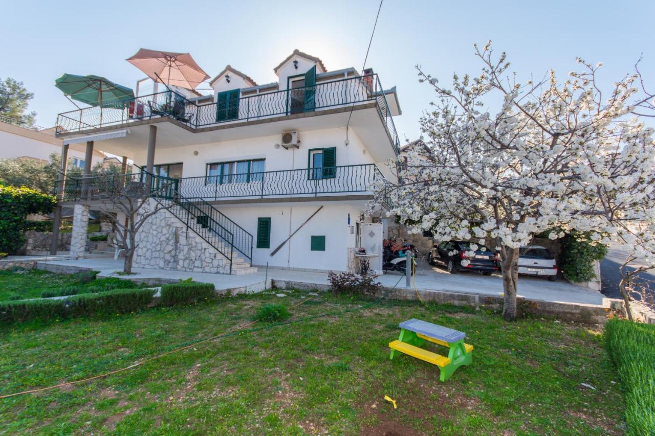 Apartments By The Sea Slatine, Ciovo - 1126 Trogir Exterior foto