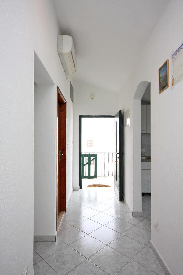 Apartments By The Sea Slatine, Ciovo - 1126 Trogir Exterior foto