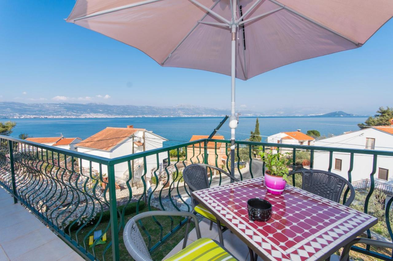 Apartments By The Sea Slatine, Ciovo - 1126 Trogir Exterior foto